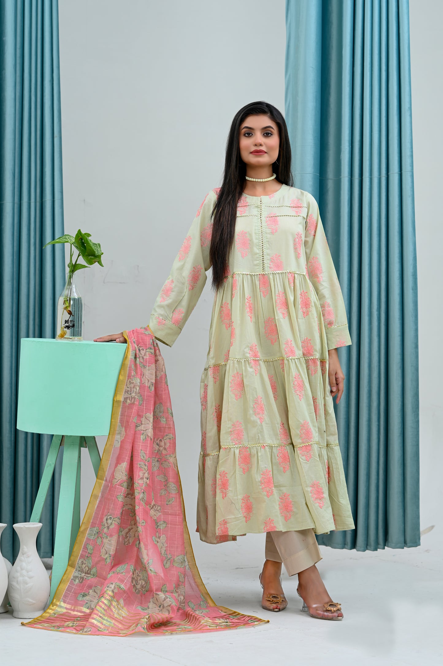 3 Piece Embroidered Lawn Suit (Pret)