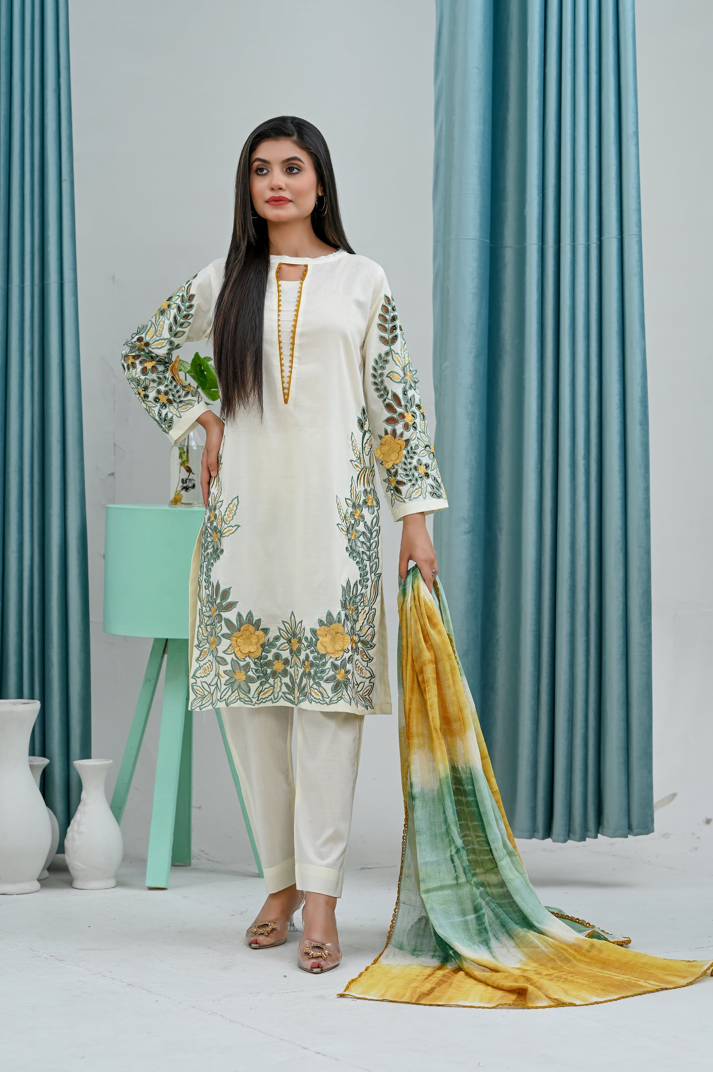 3 Piece Embroidered Lawn Suit (Pret)