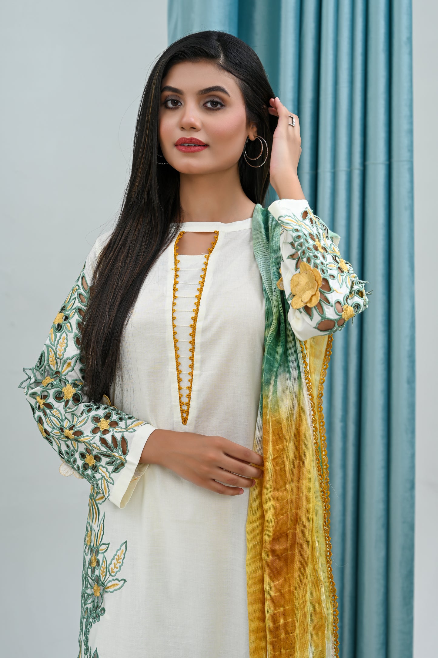 3 Piece Embroidered Lawn Suit (Pret)